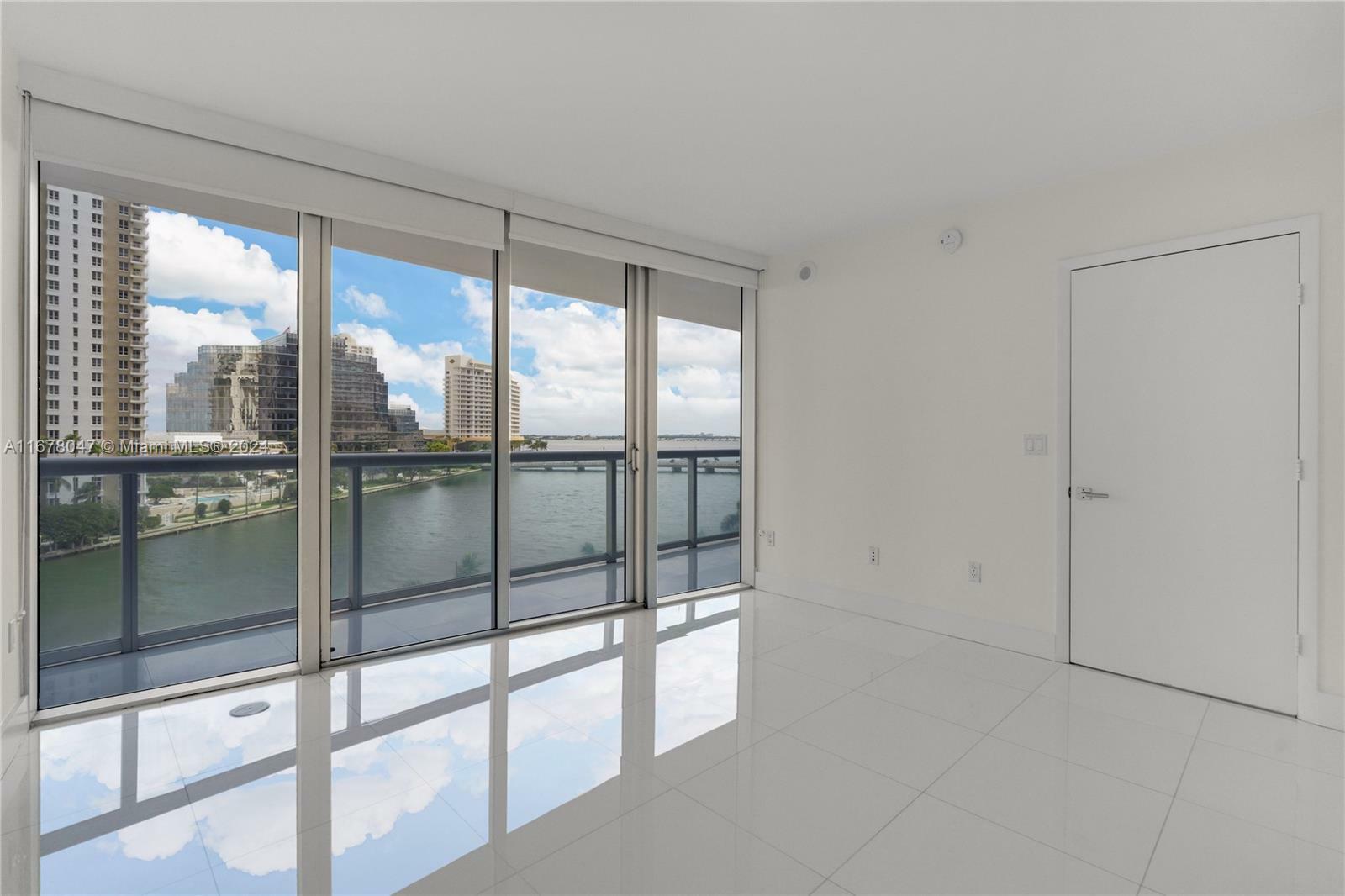 Property Photo:  495 Brickell Ave Bay607  FL 33131 