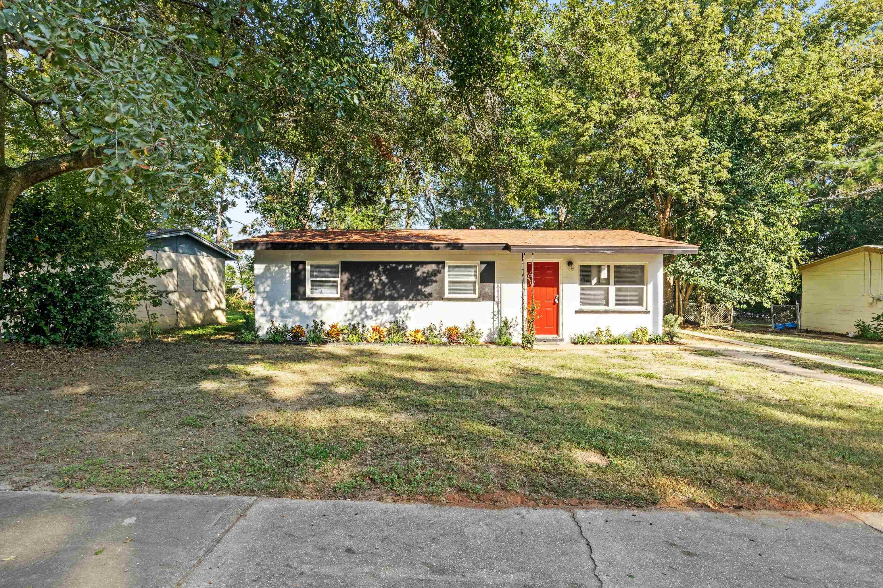 Property Photo:  2045 Warwick Street  FL 32310 