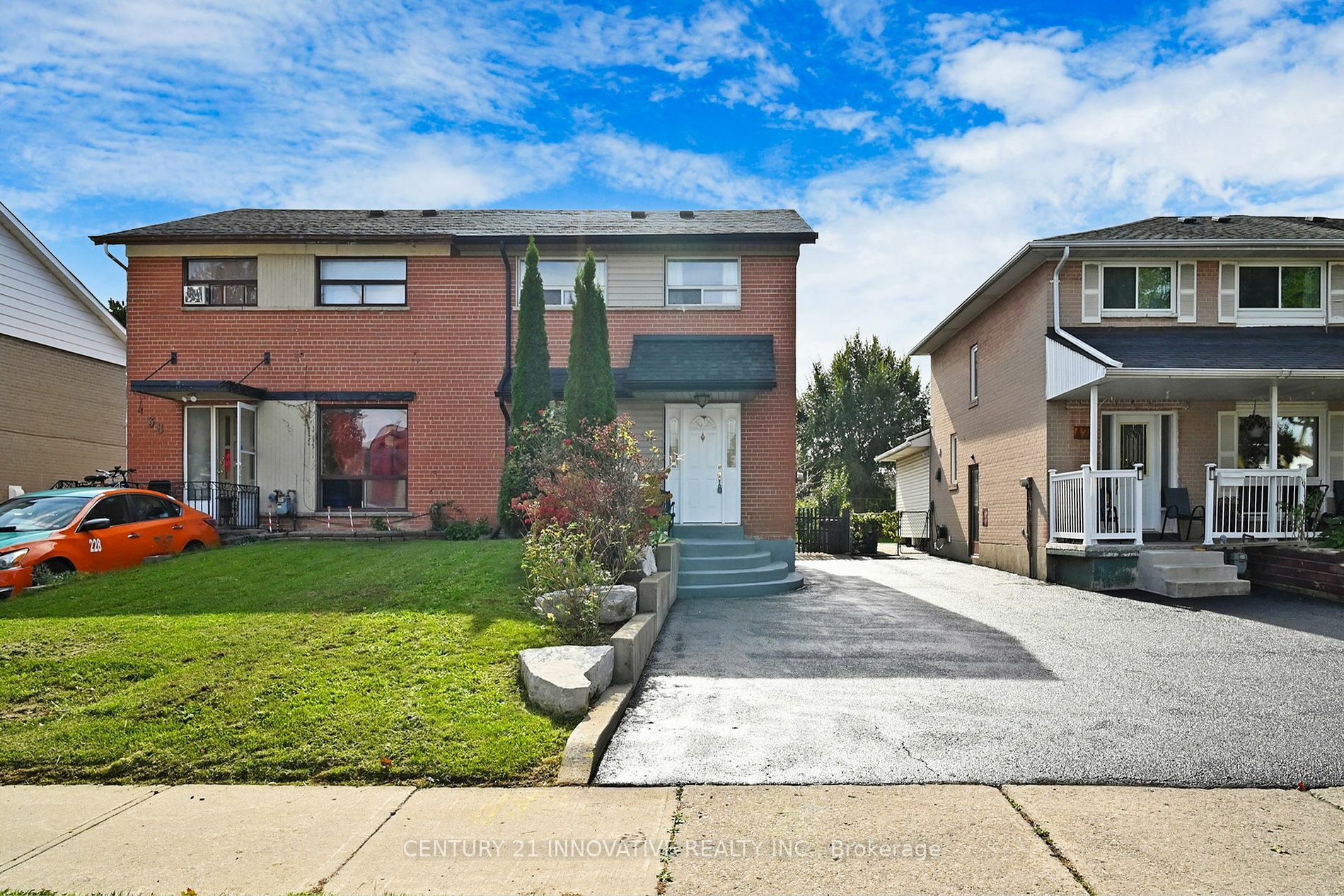 Property Photo:  40 Radwinter Dr  ON M9V 1P8 