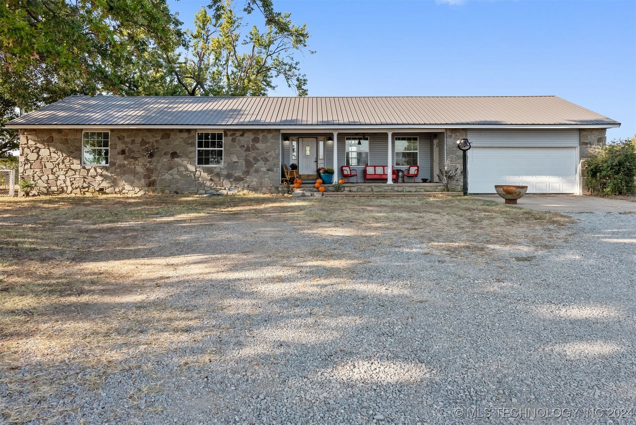 Property Photo:  1602 Frost Ln Lane  OK 74467 