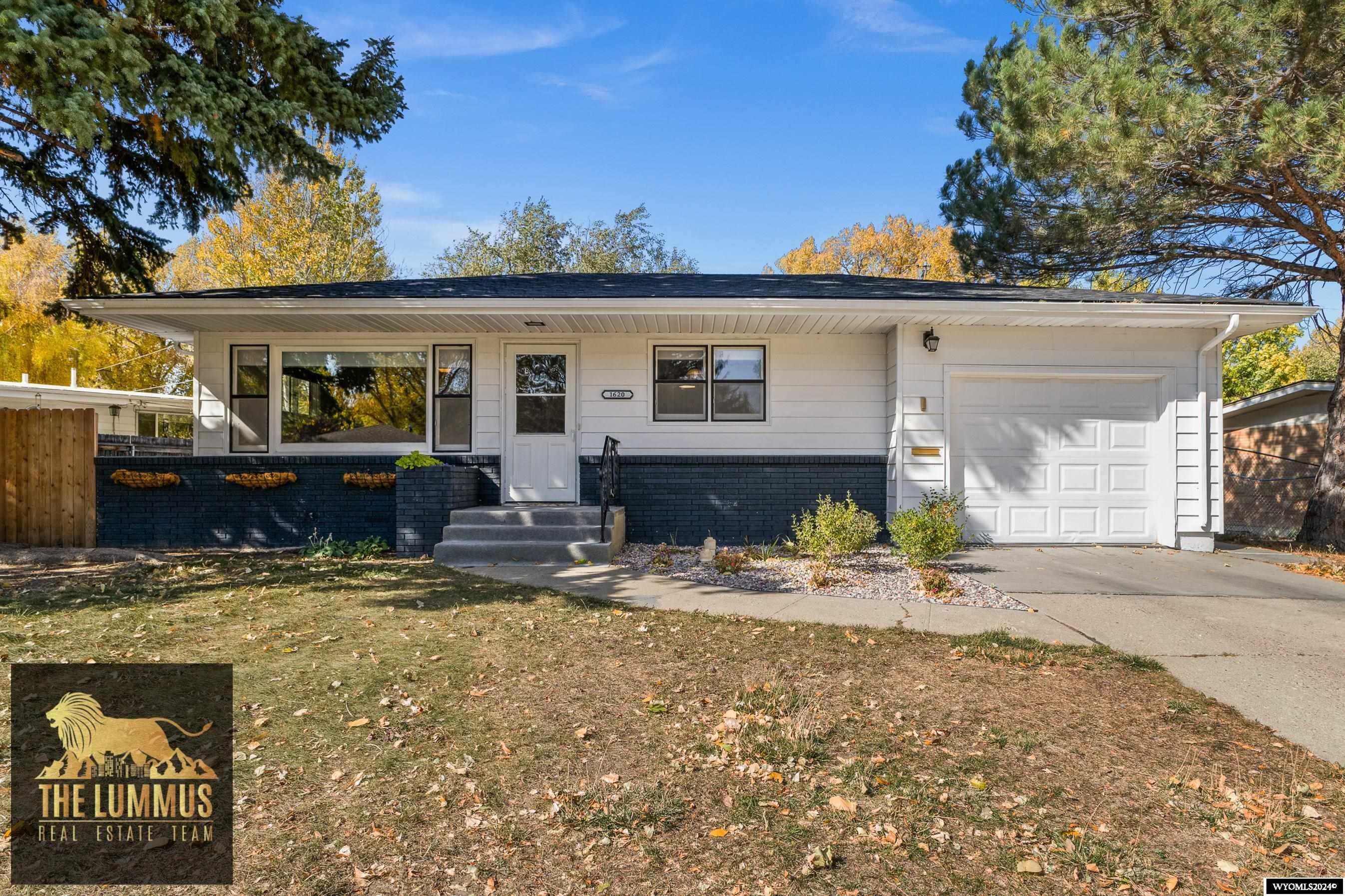 Property Photo:  1620 Brentwood Drive  WY 82604 