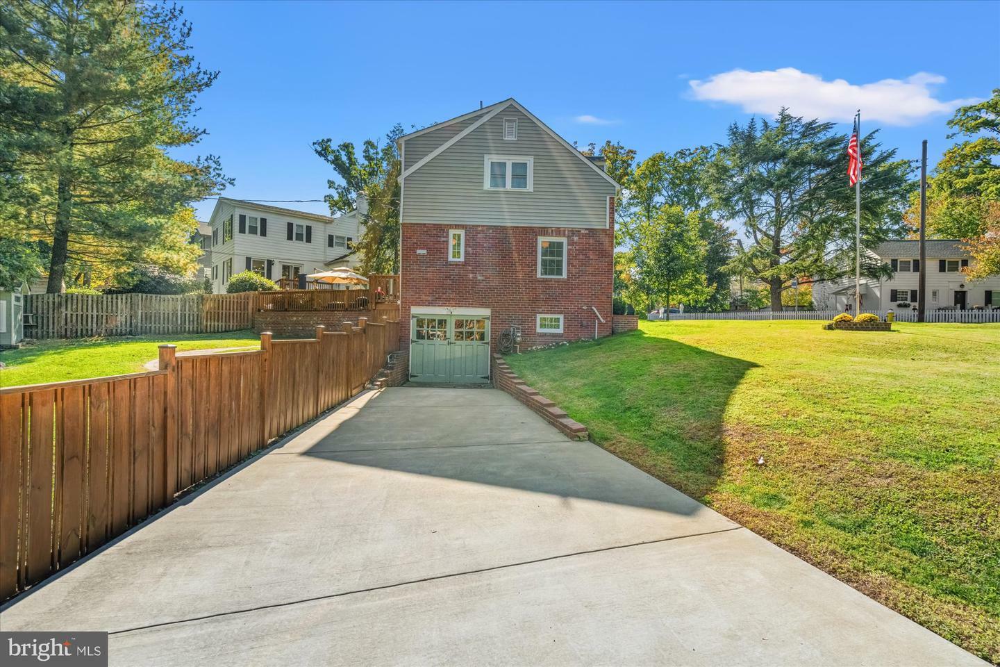 Property Photo:  816 Chalfonte Drive  VA 22305 