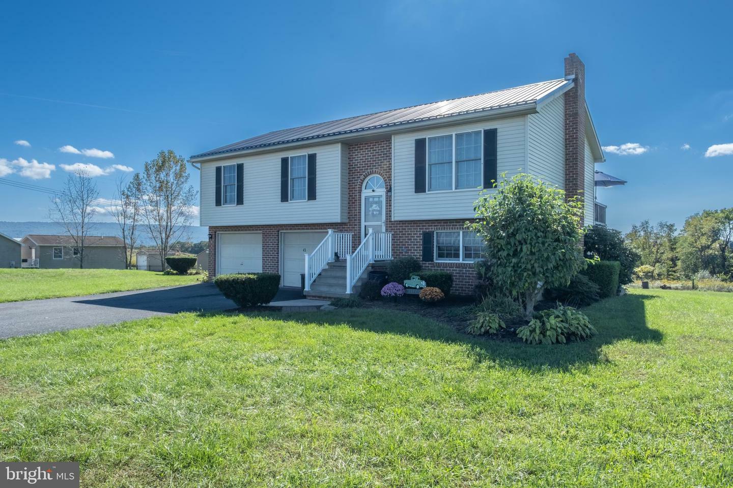 Property Photo:  45 Circle Road  PA 17020 