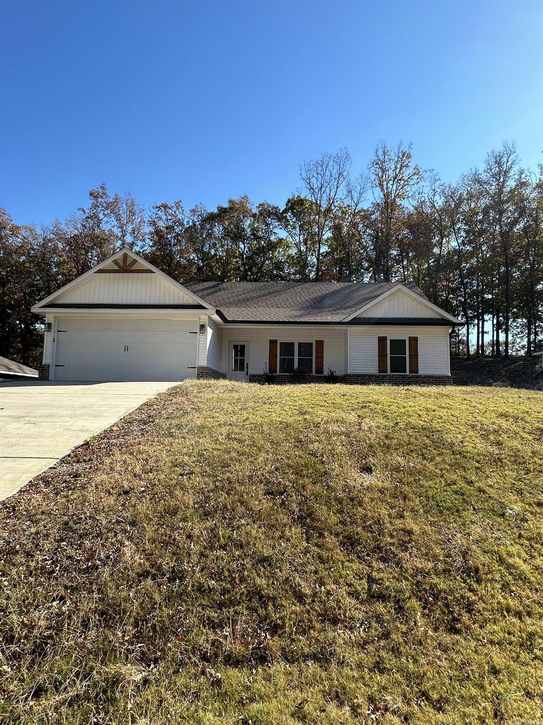 Property Photo:  121 Stonebriar Drive  AR 71913 