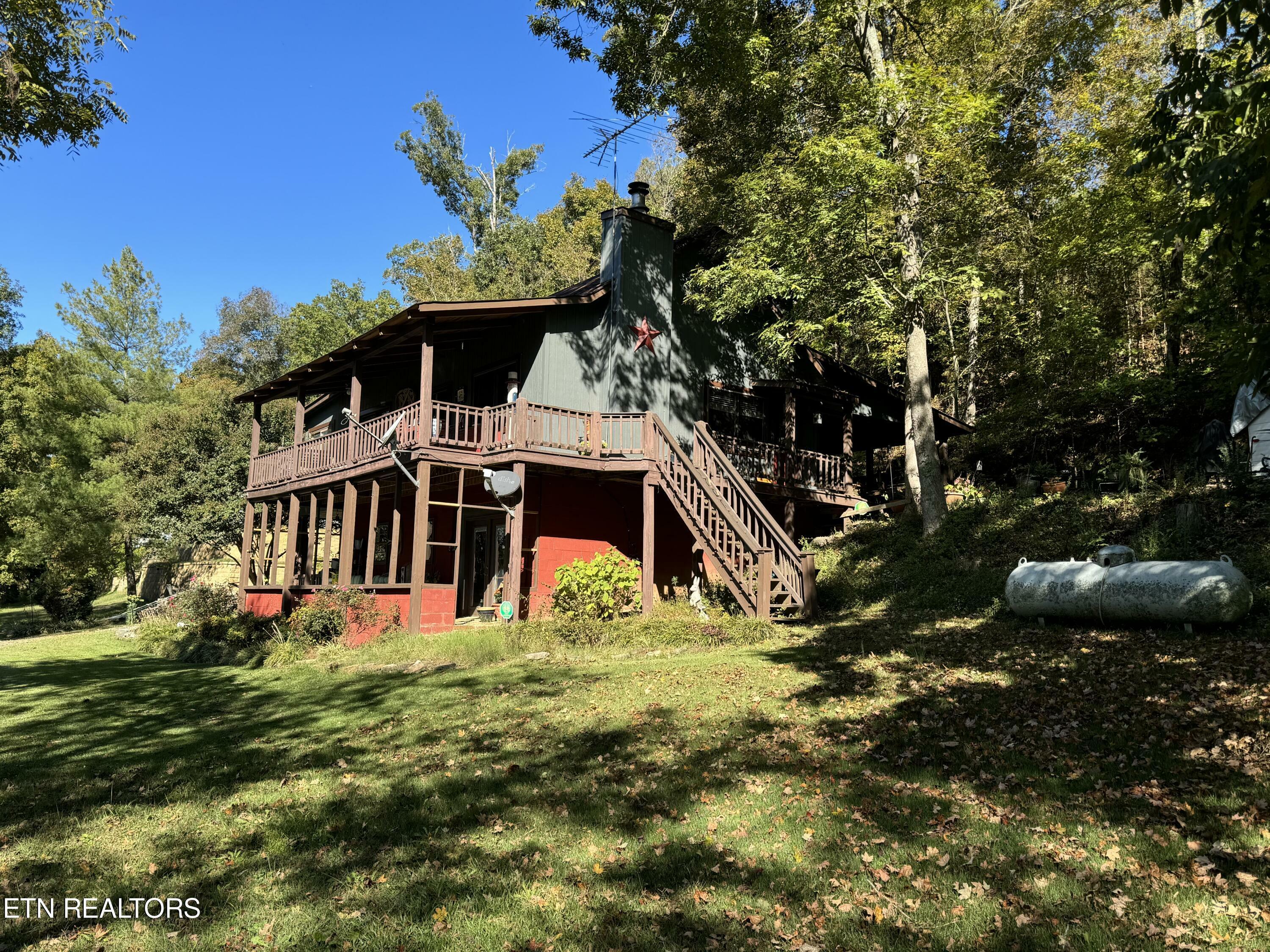 Property Photo:  141 Lakeview Drive  TN 37309 