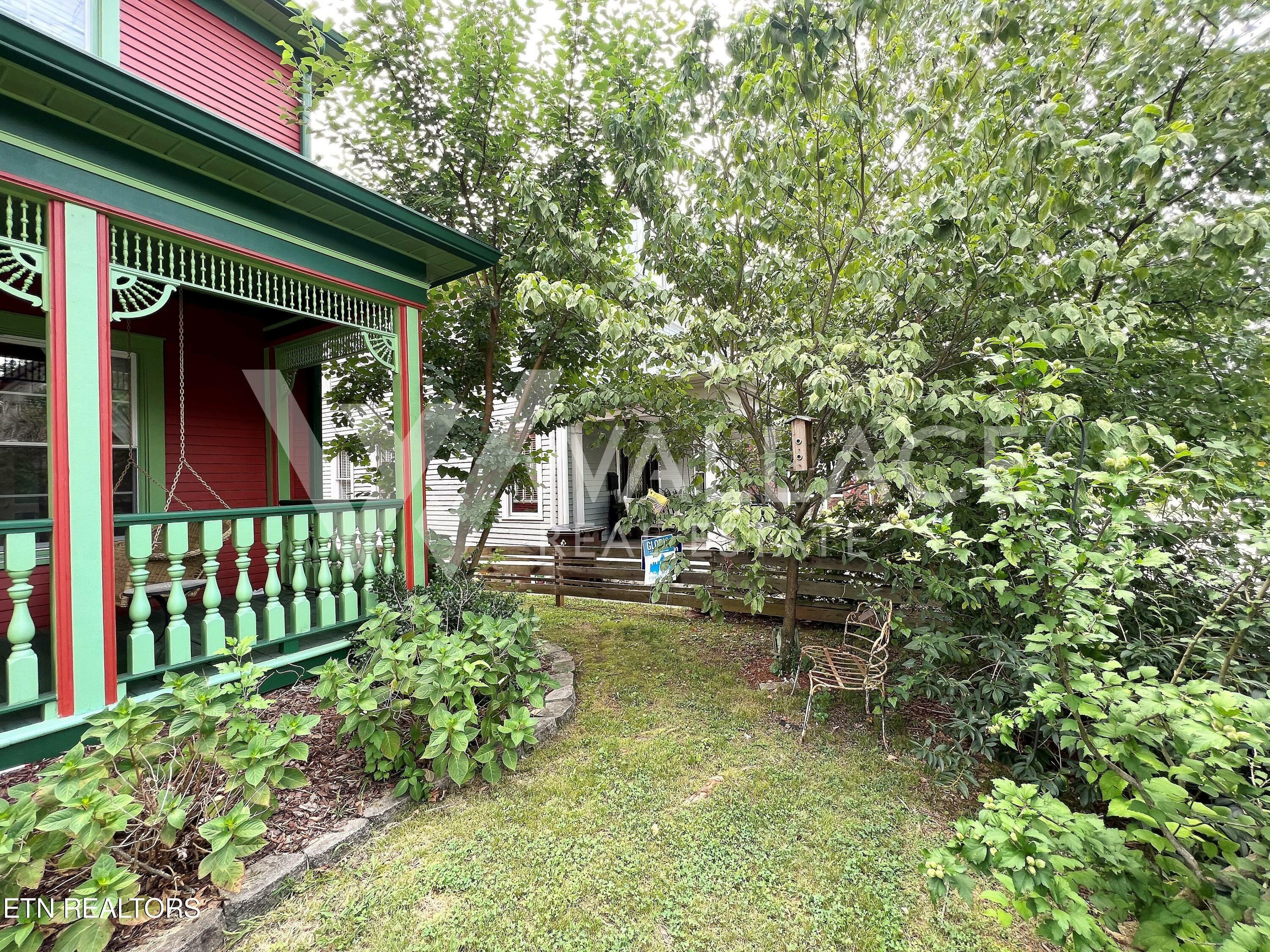 Property Photo:  910 Luttrell St  TN 37917 