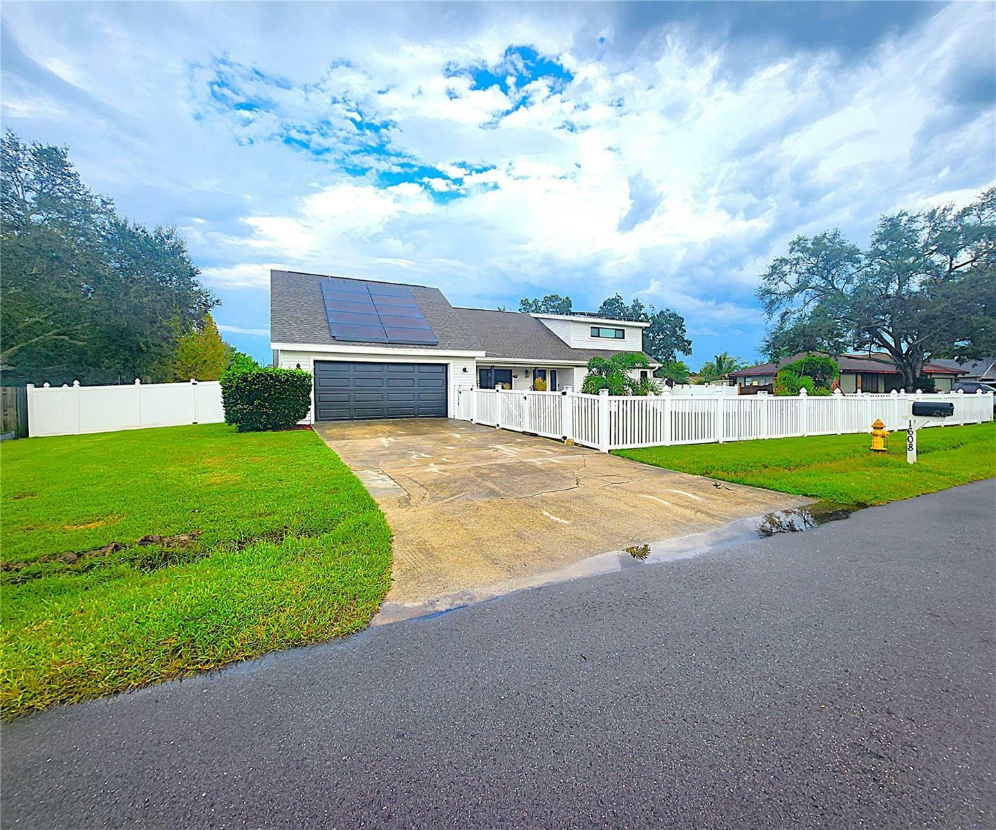 1608 20th Avenue W  Palmetto FL 34221 photo