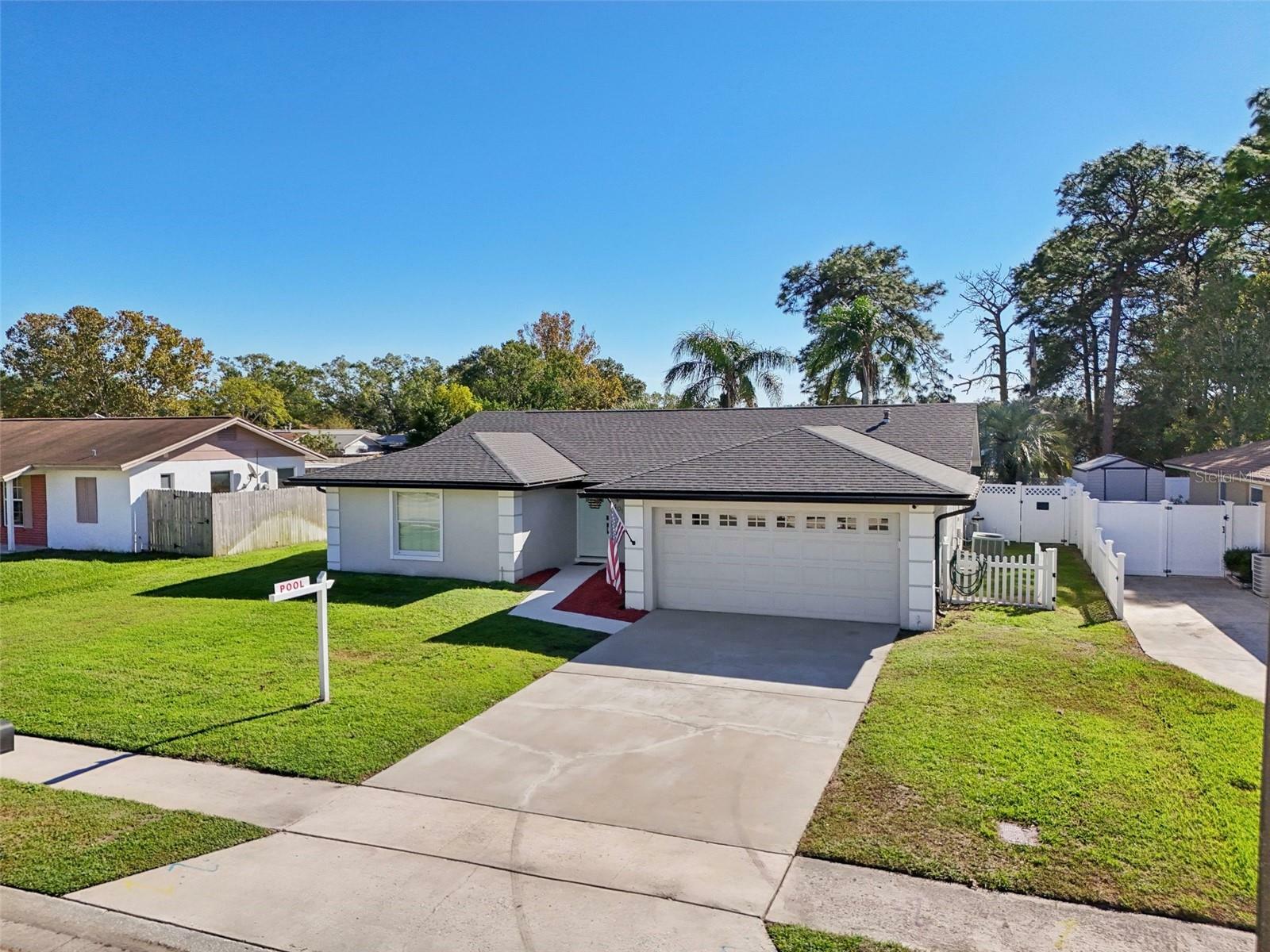 Property Photo:  1401 Avalon Boulevard  FL 32707 