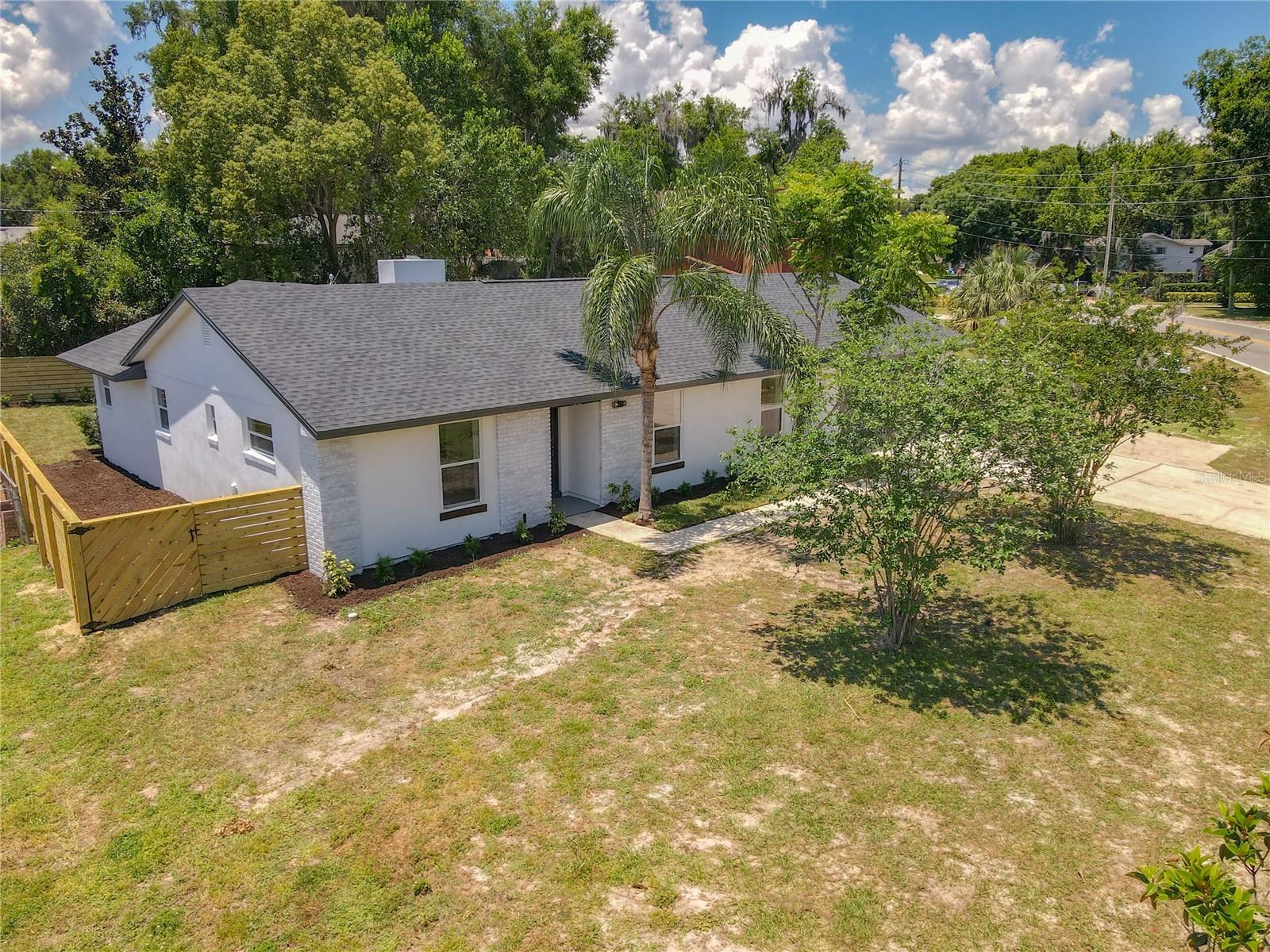 Property Photo:  426 E 6th Avenue  FL 34786 