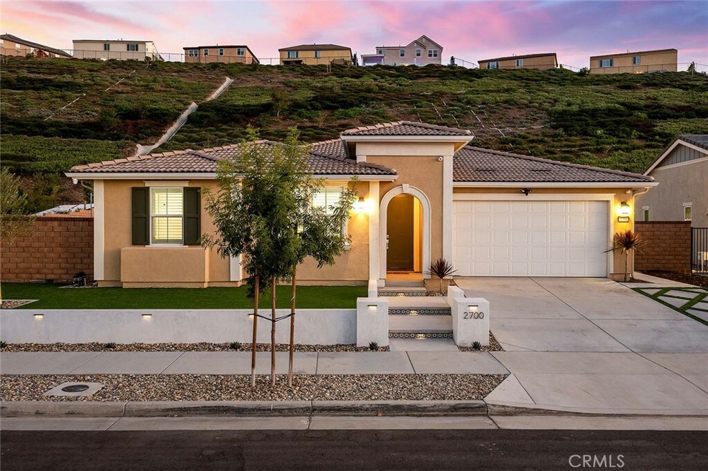 Property Photo:  2700 Santa Fiora Drive  CA 92882 