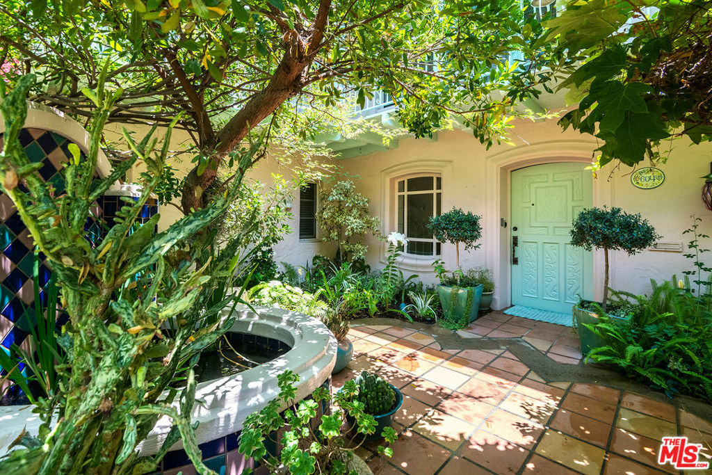 Property Photo:  604 N Arden Drive  CA 90210 