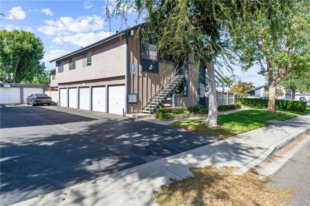 Property Photo:  819 Silver Fir Road  CA 91789 