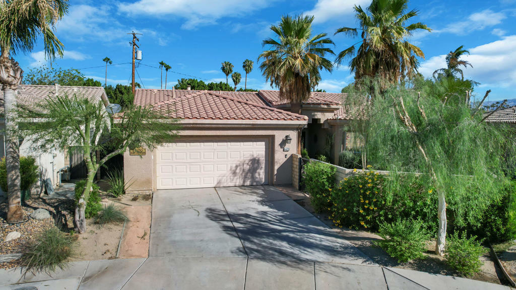 Property Photo:  44220 Grand Canyon Lane  CA 92260 