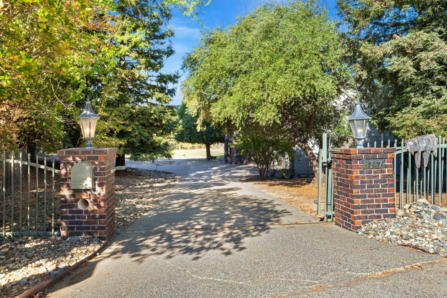 Property Photo:  8747 Sharmead Way  CA 95628 