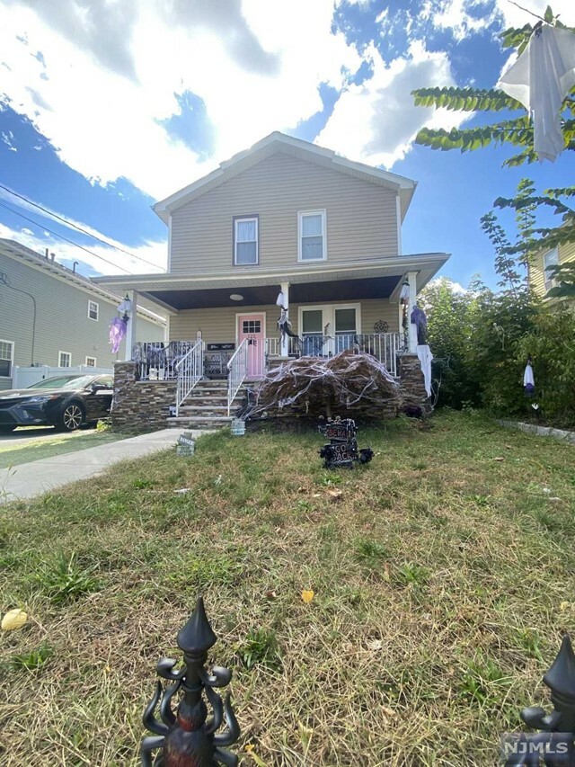 Property Photo:  122 Page Avenue  NJ 07071 