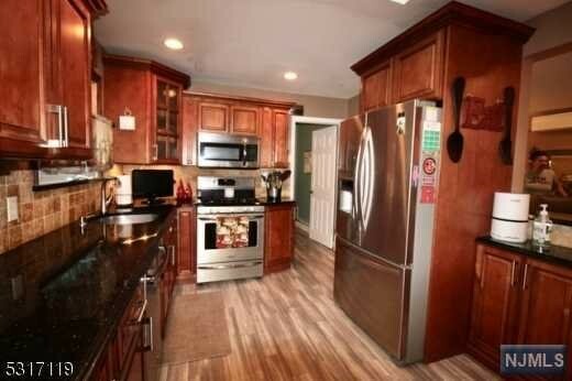 Property Photo:  75 Albany Avenue  NJ 07442 