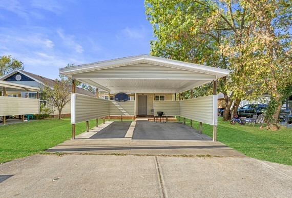 Property Photo:  1204 N C Street  AR 72756 