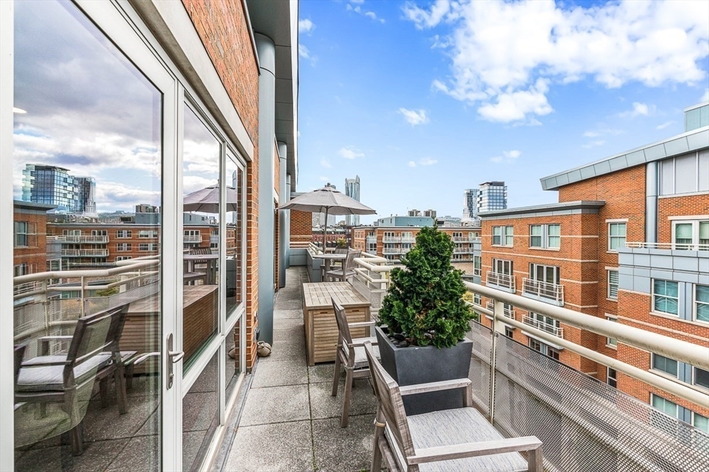 Property Photo:  4 Battery Wharf 4604  MA 02109 