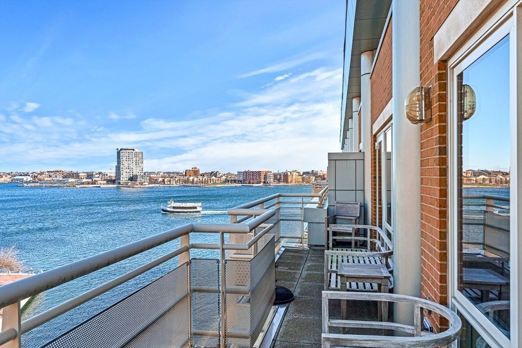 Property Photo:  4 Battery Wharf Ph4604  MA 02109 