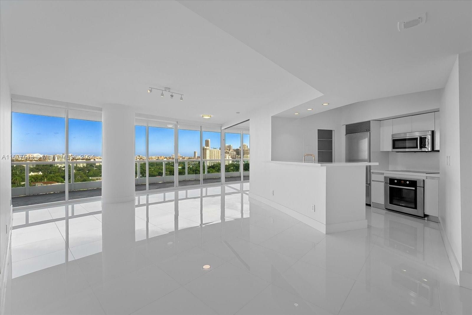 Property Photo:  2127 Brickell Ave 1606  FL 33129 