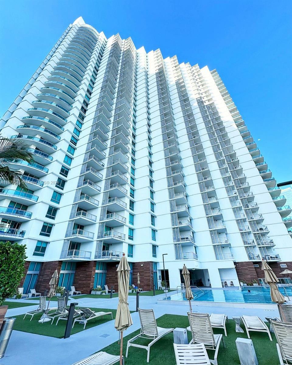 Property Photo:  350 S Miami Ave 1215  FL 33130 