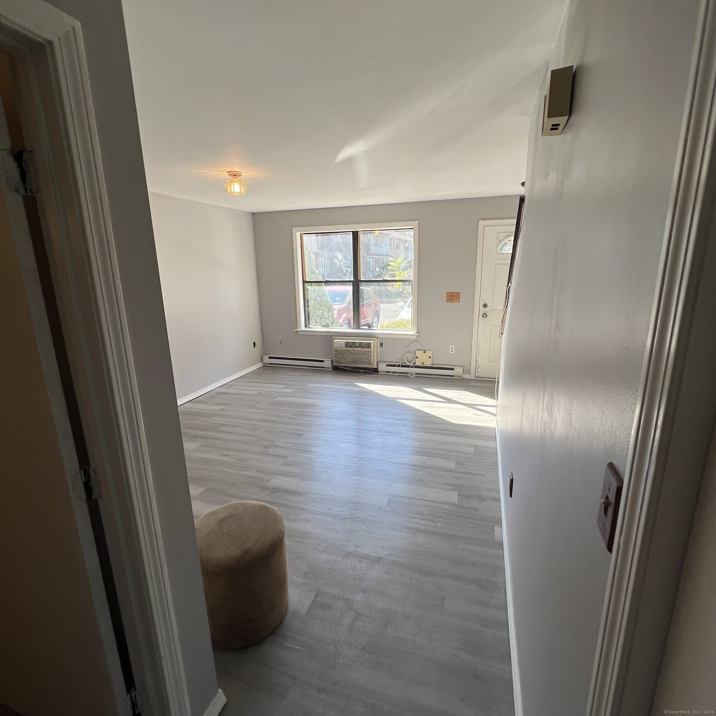 Property Photo:  996 Meriden Waterbury Turnpike Apt 1A  CT 06479 