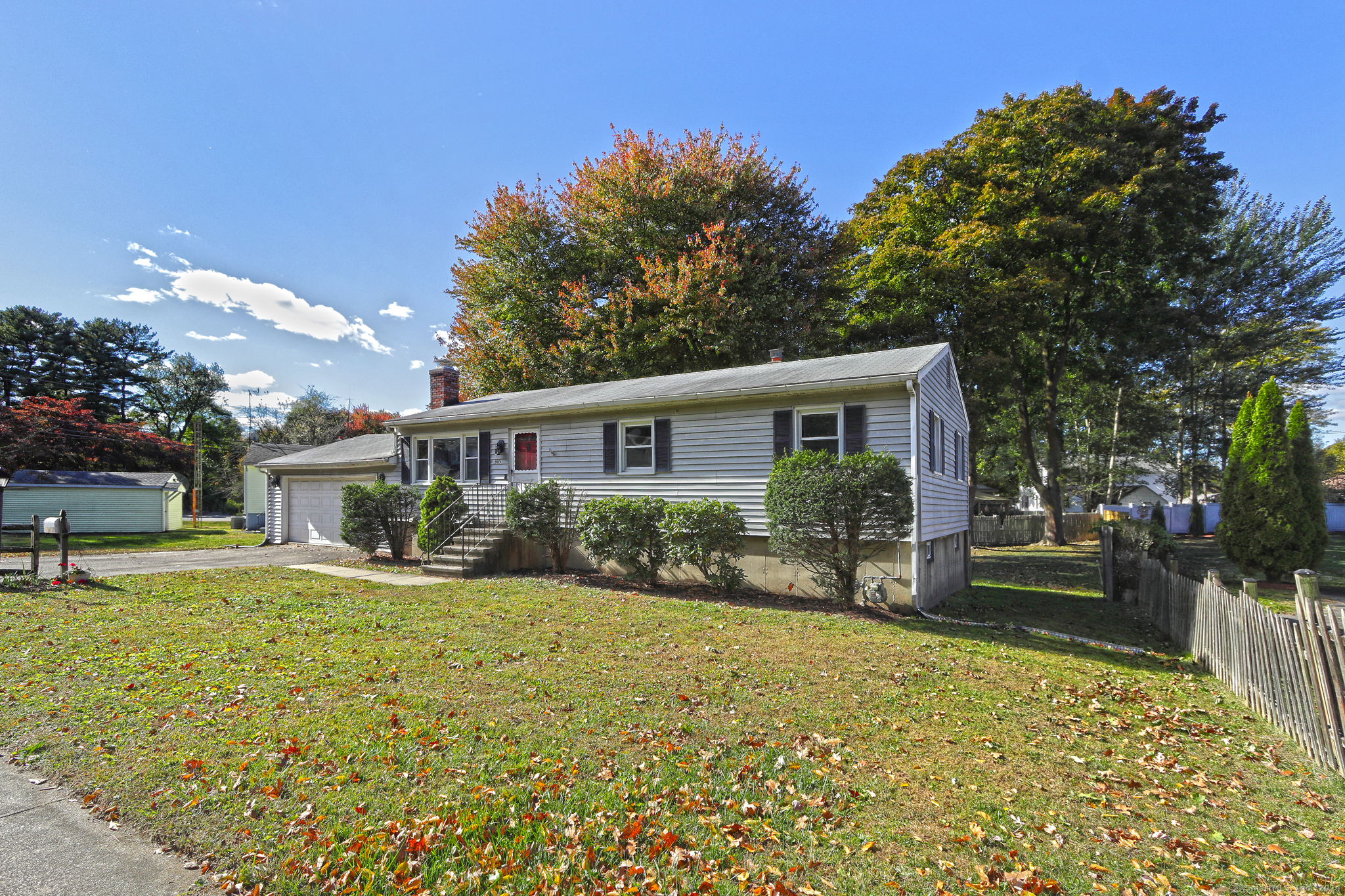 Property Photo:  305 Old Point Road  CT 06460 