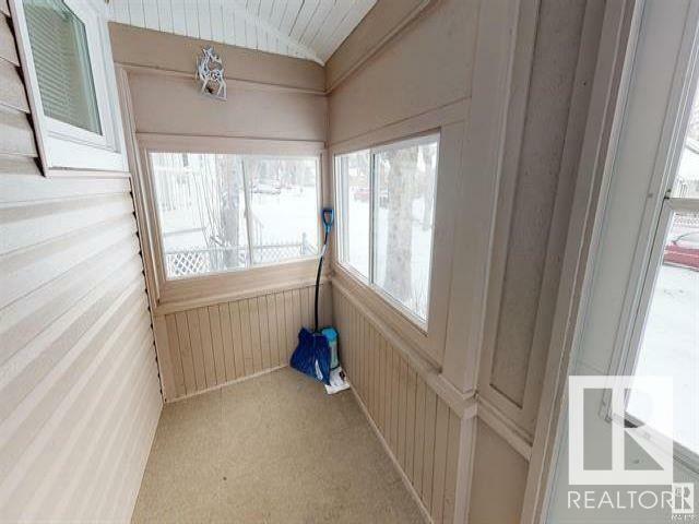 Photo de la propriété:  11328 126 Street NW Street NW  AB T5M 0R4 