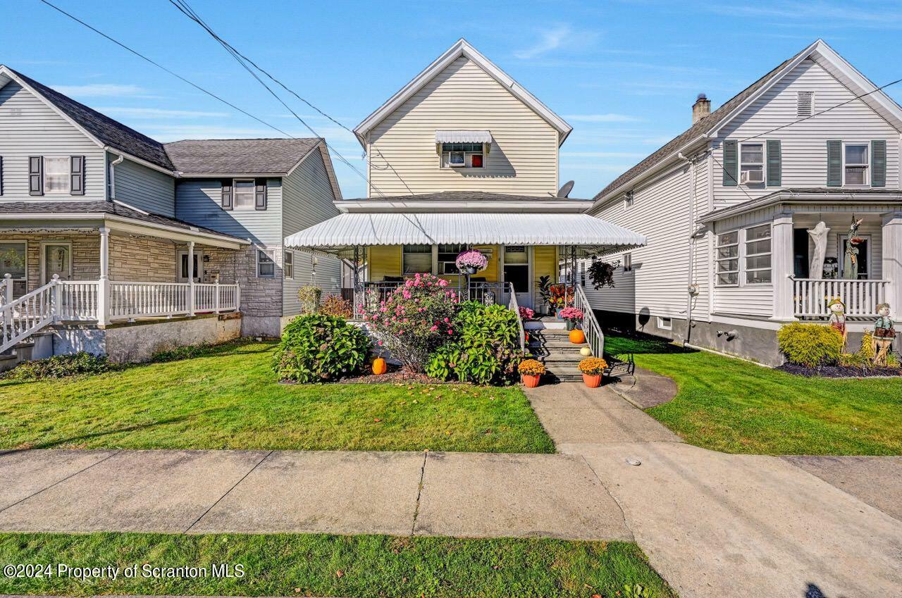 Property Photo:  631 Ash Street  PA 18519 