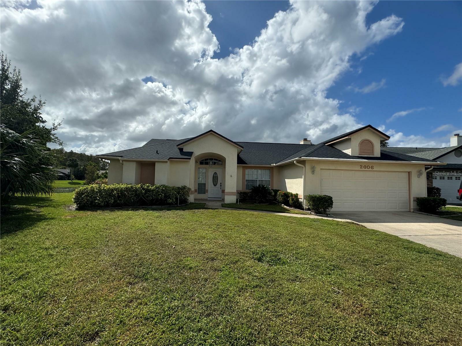 Property Photo:  2606 Eagles Nest Court  FL 32837 