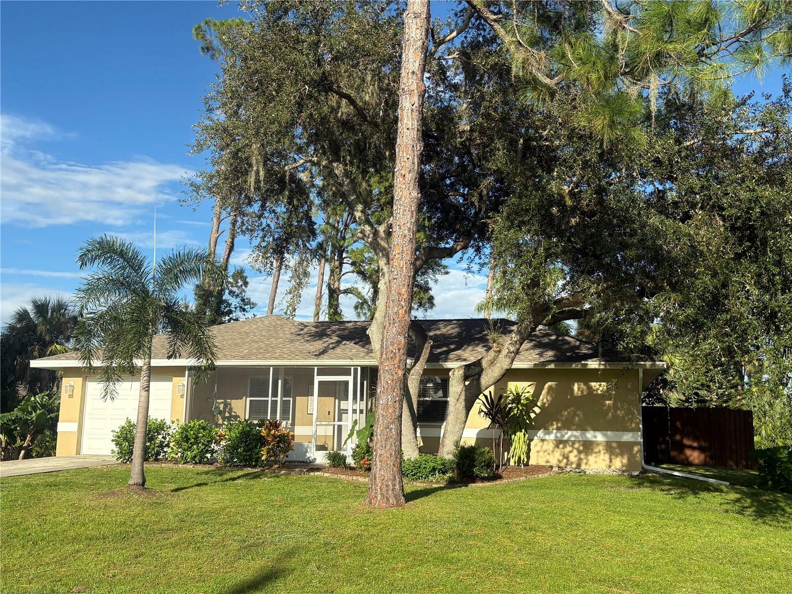 Property Photo:  1594 S Chamberlain Boulevard  FL 34286 