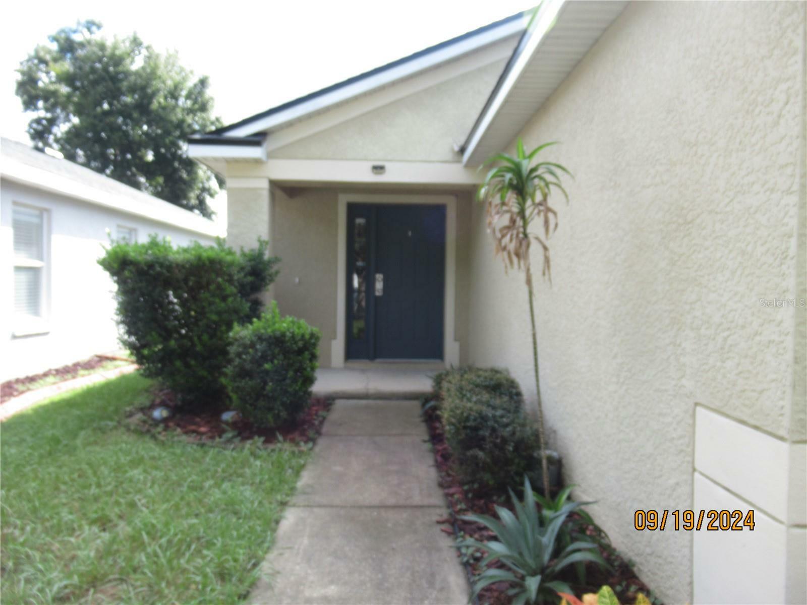 Property Photo:  11358 Cocoa Beach Drive  FL 33569 