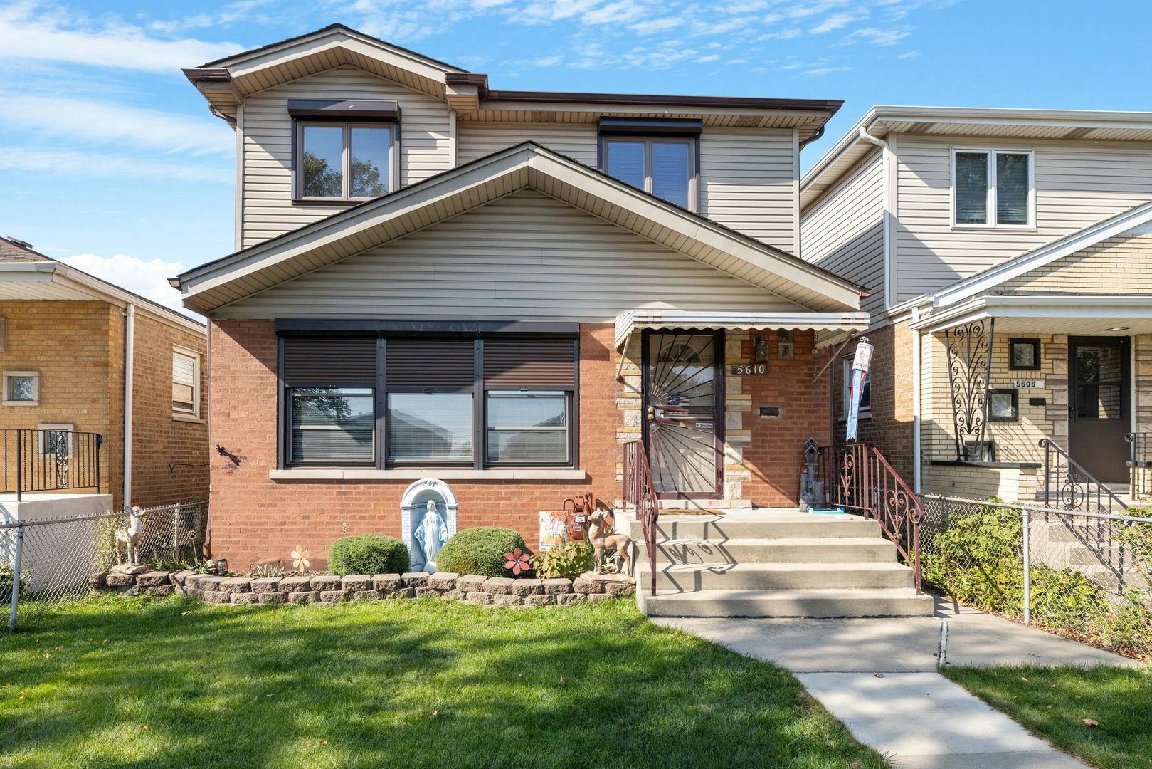 Property Photo:  5610 S Parkside Avenue  IL 60638 