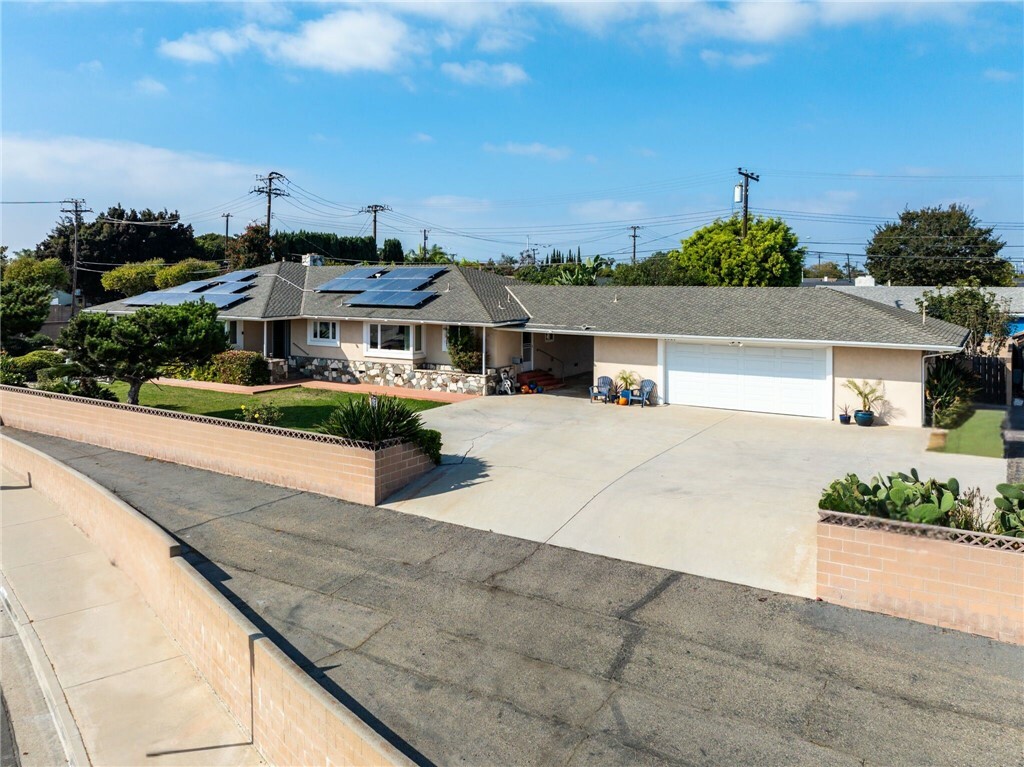 Property Photo:  6521 Farinella Drive  CA 92647 