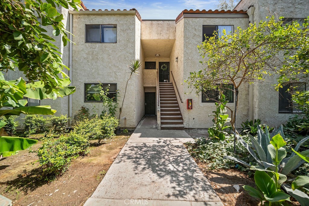 Property Photo:  601 W 1st Street F102  CA 92701 