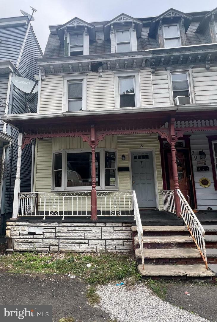 Property Photo:  27 S Delaware Avenue  PA 17954 