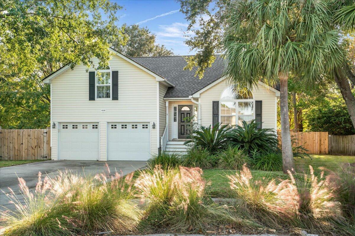 939 Clearspring Drive  Charleston SC 29412 photo