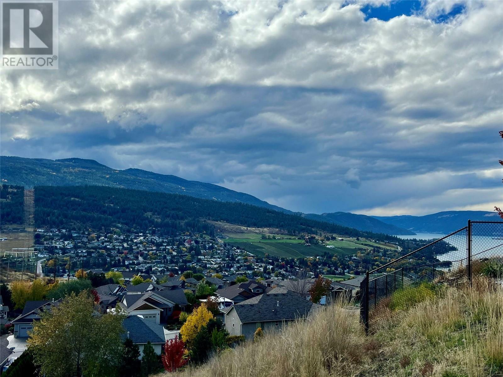 Photo de la propriété:  596 Mt Ida Crescent  BC V1B 4G3 