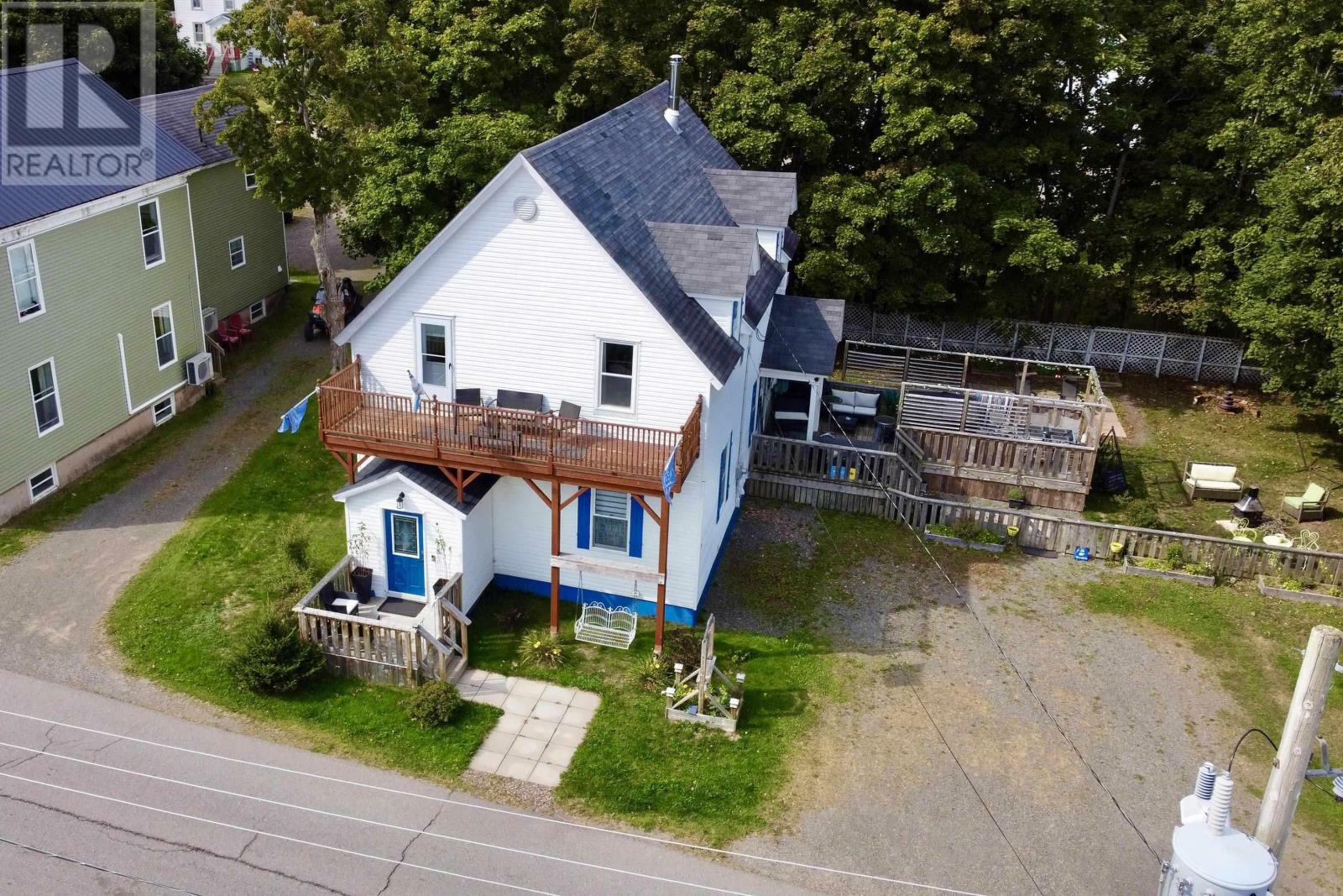 Property Photo:  33 Pleasant Street  NS B0M 1S0 