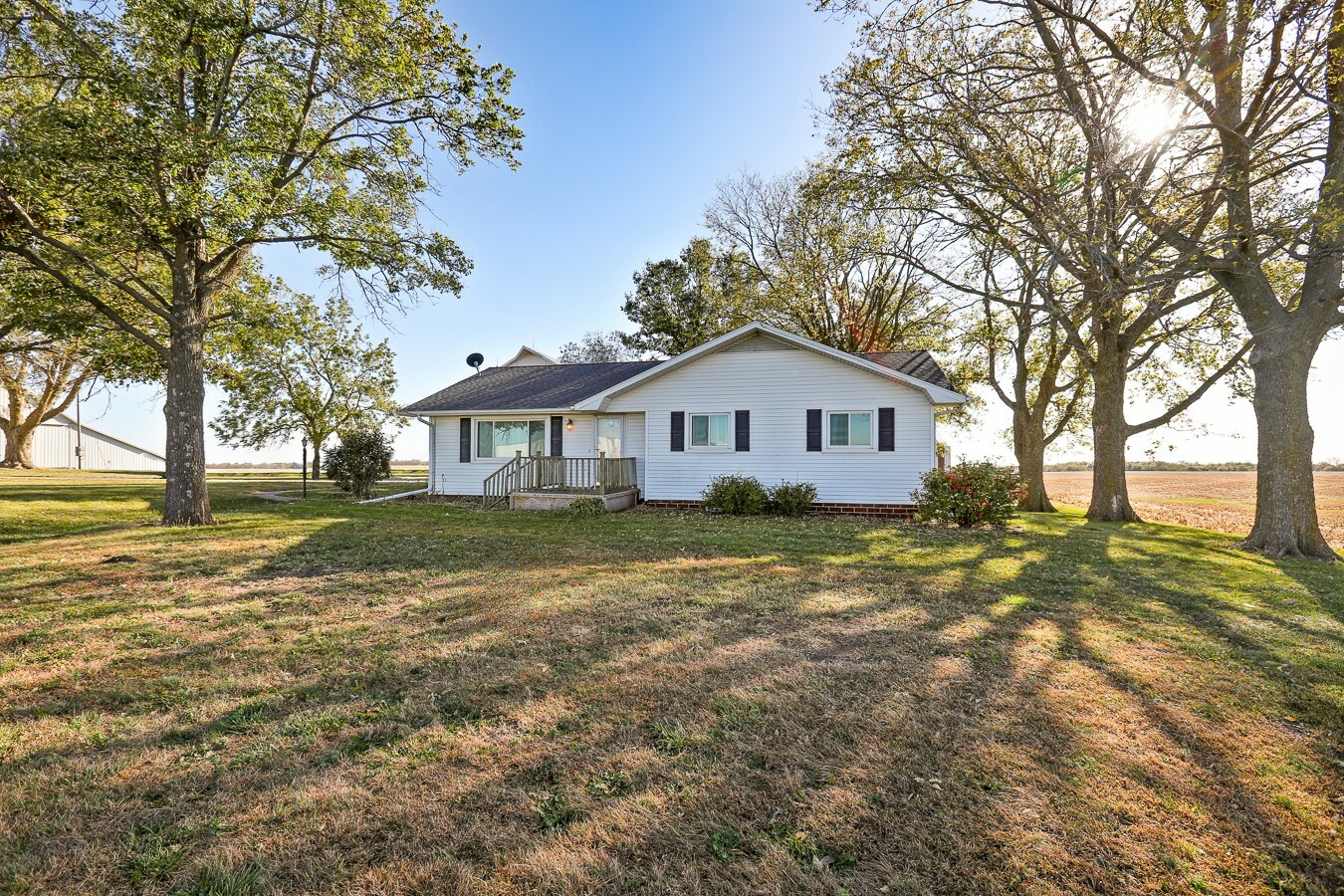 Property Photo:  645 190th Avenue  IA 50219 