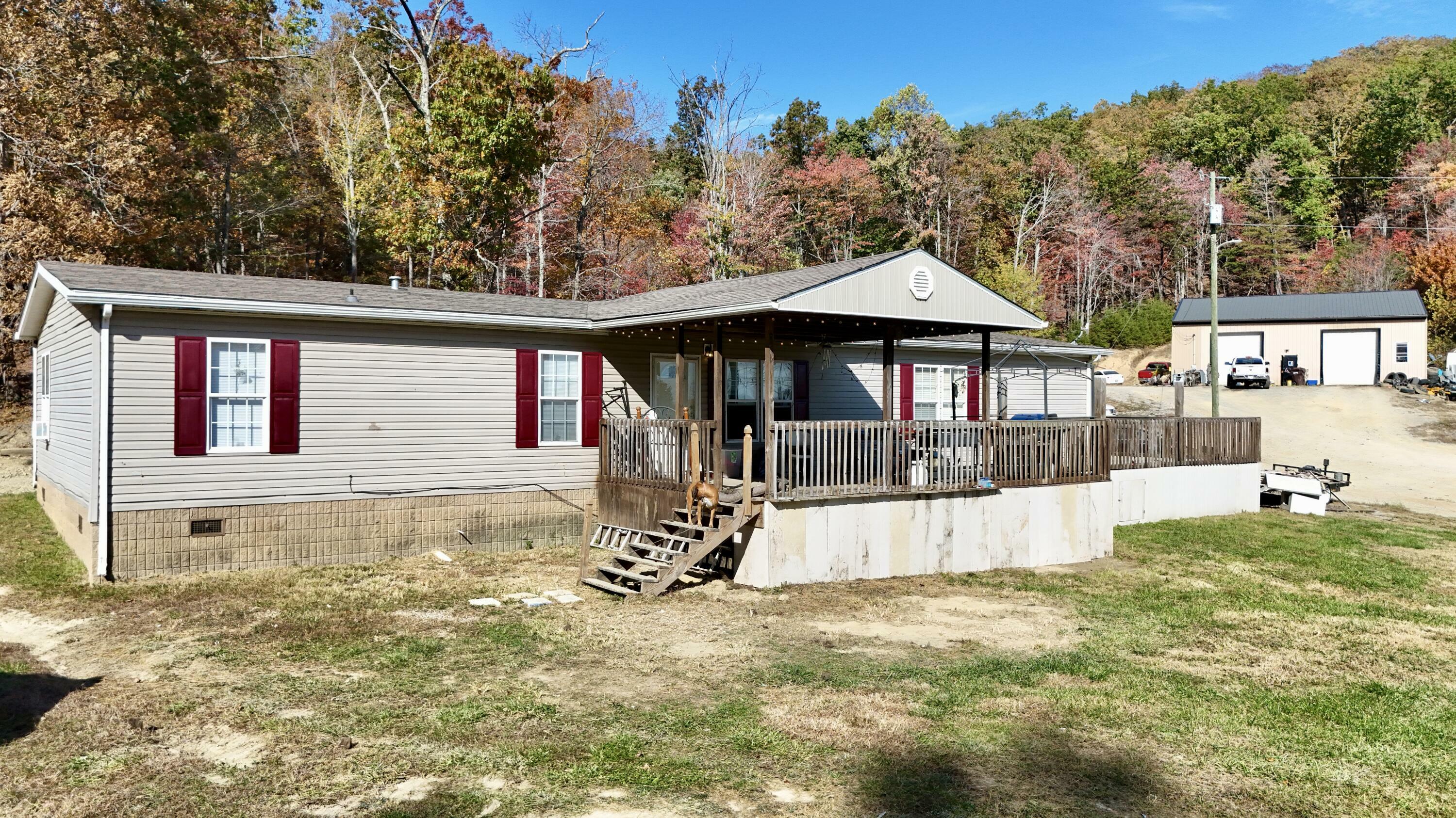 Property Photo: 4437 White Oak Rd Road KY 40440