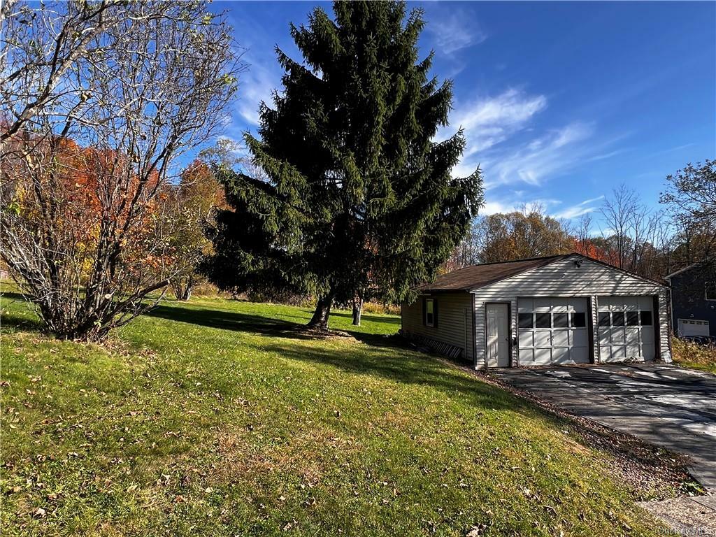 Property Photo:  142 Maple Lane  NY 10963 