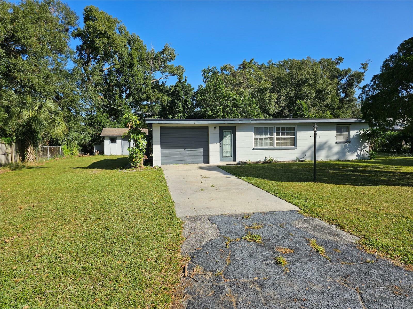 Property Photo:  1008 Orangewalk Drive  FL 33511 