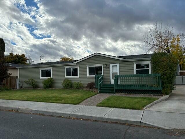 Property Photo:  1740 NW Fir Avenue  OR 97756 