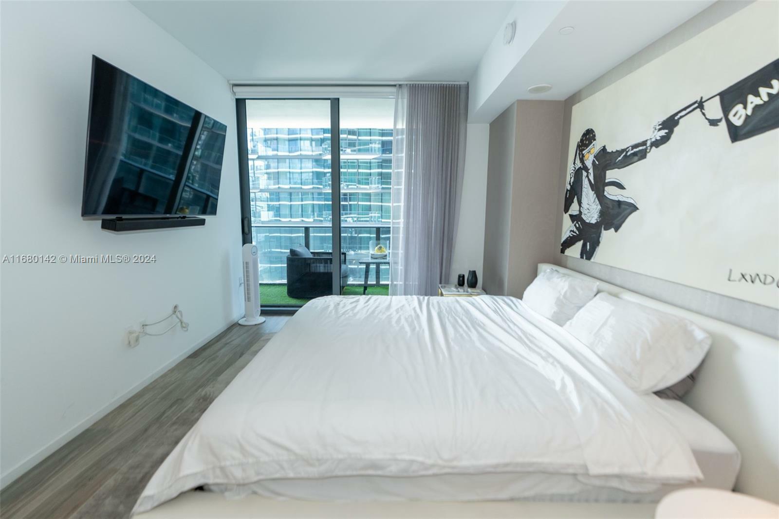 Property Photo:  801 S Miami Ave 2107  FL 33130 