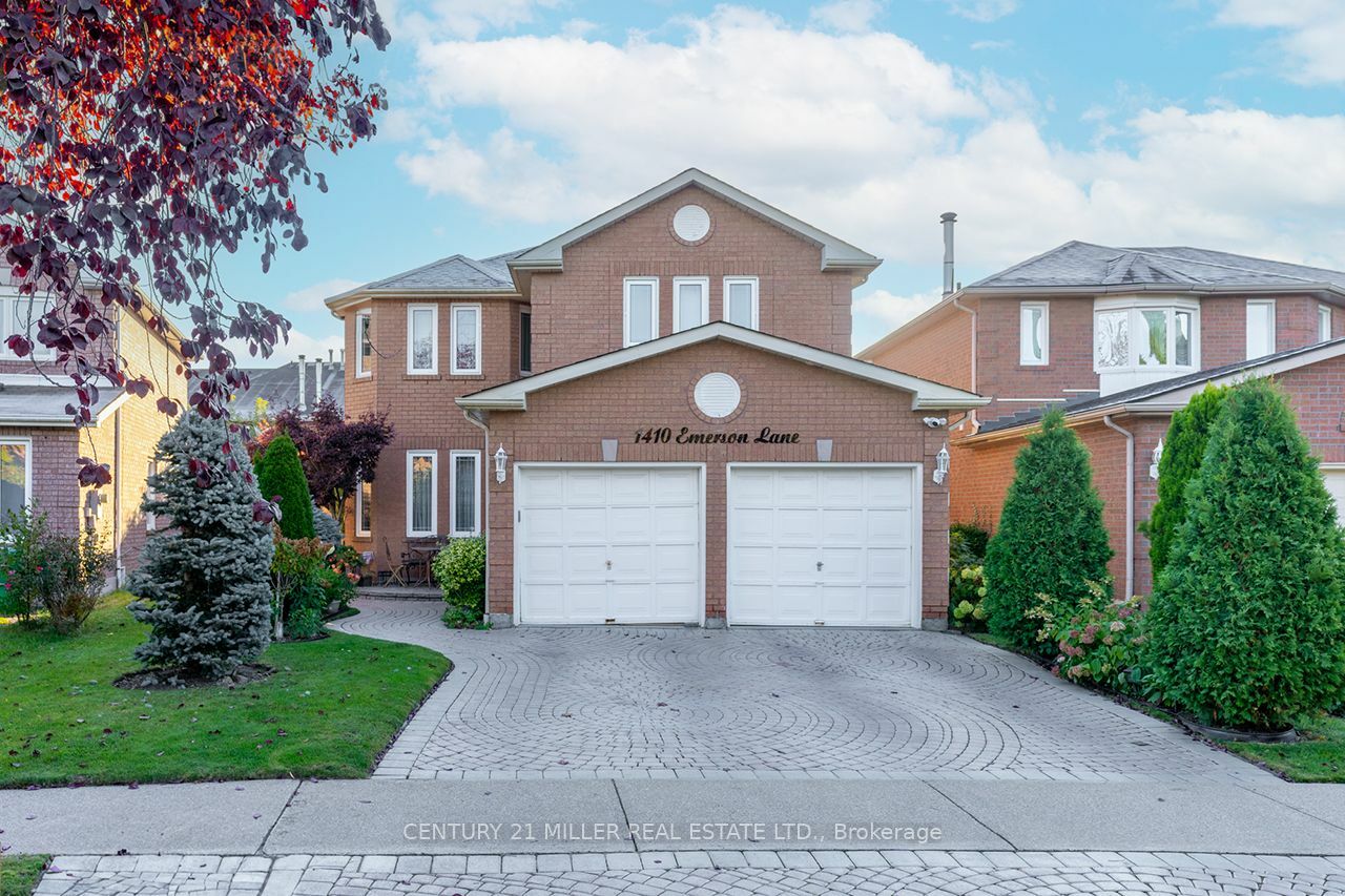 1410 Emerson Lane Lower  Mississauga ON L5V 1L7 photo