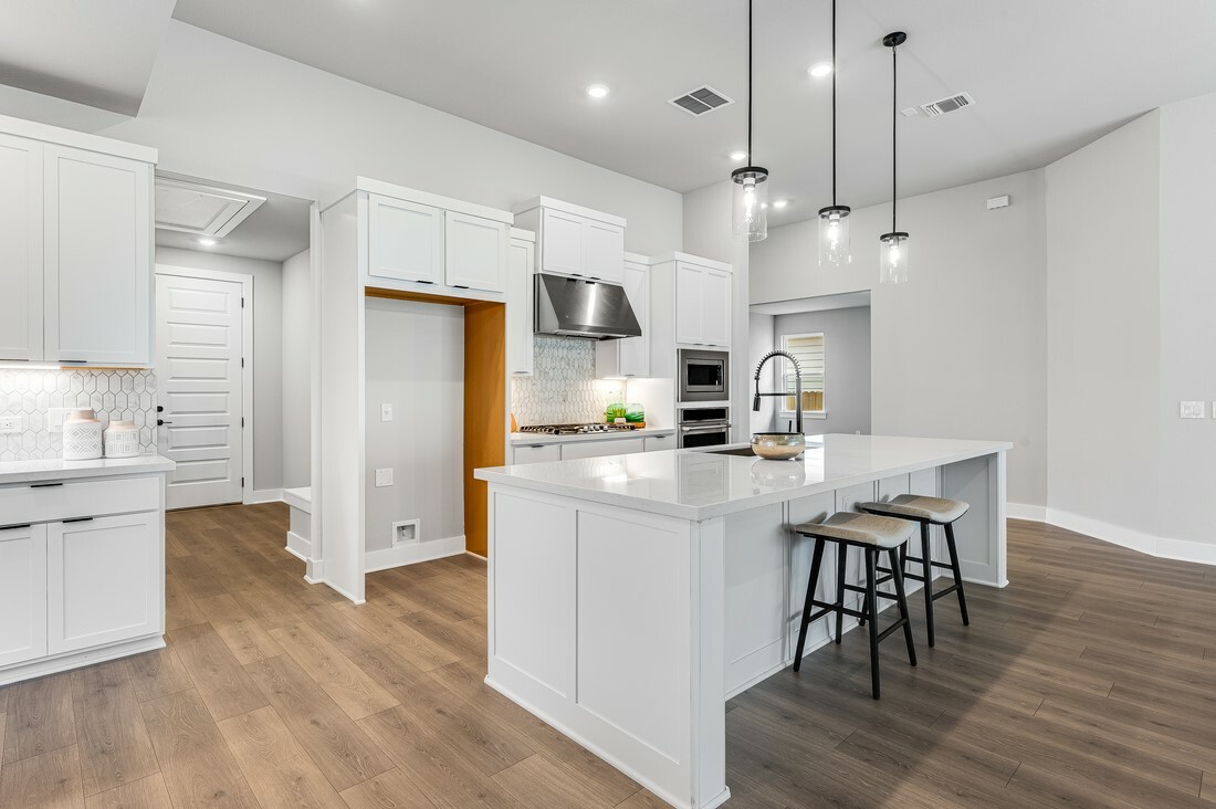 Property Photo: 9213 Flatbush Drive TX 78744