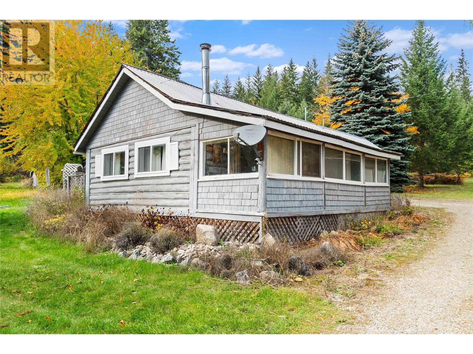 Property Photo:  3901 65 Avenue Northwest  BC V1E 3A5 