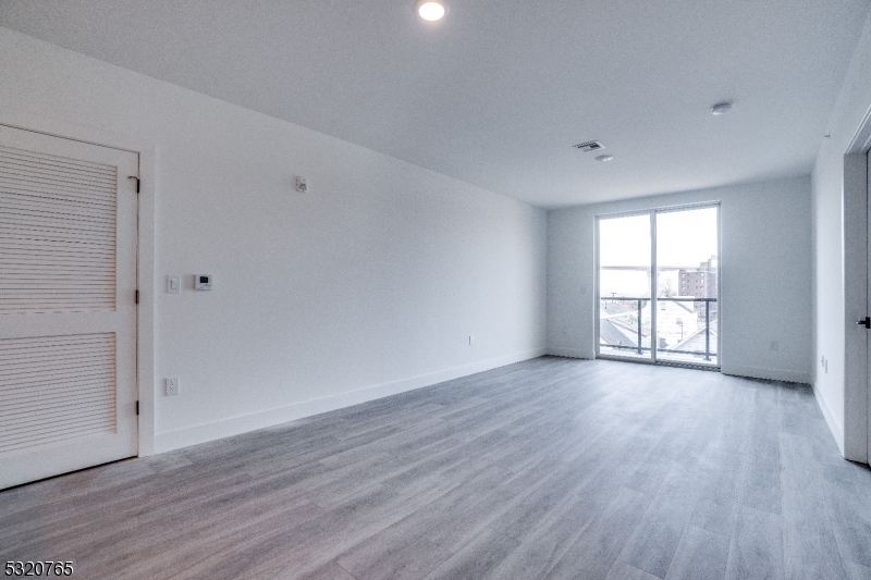 Property Photo:  115 W 2nd St 403  NJ 07002 