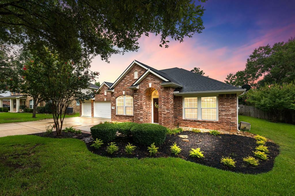 Property Photo:  1705 Summergate Drive  TX 77304 